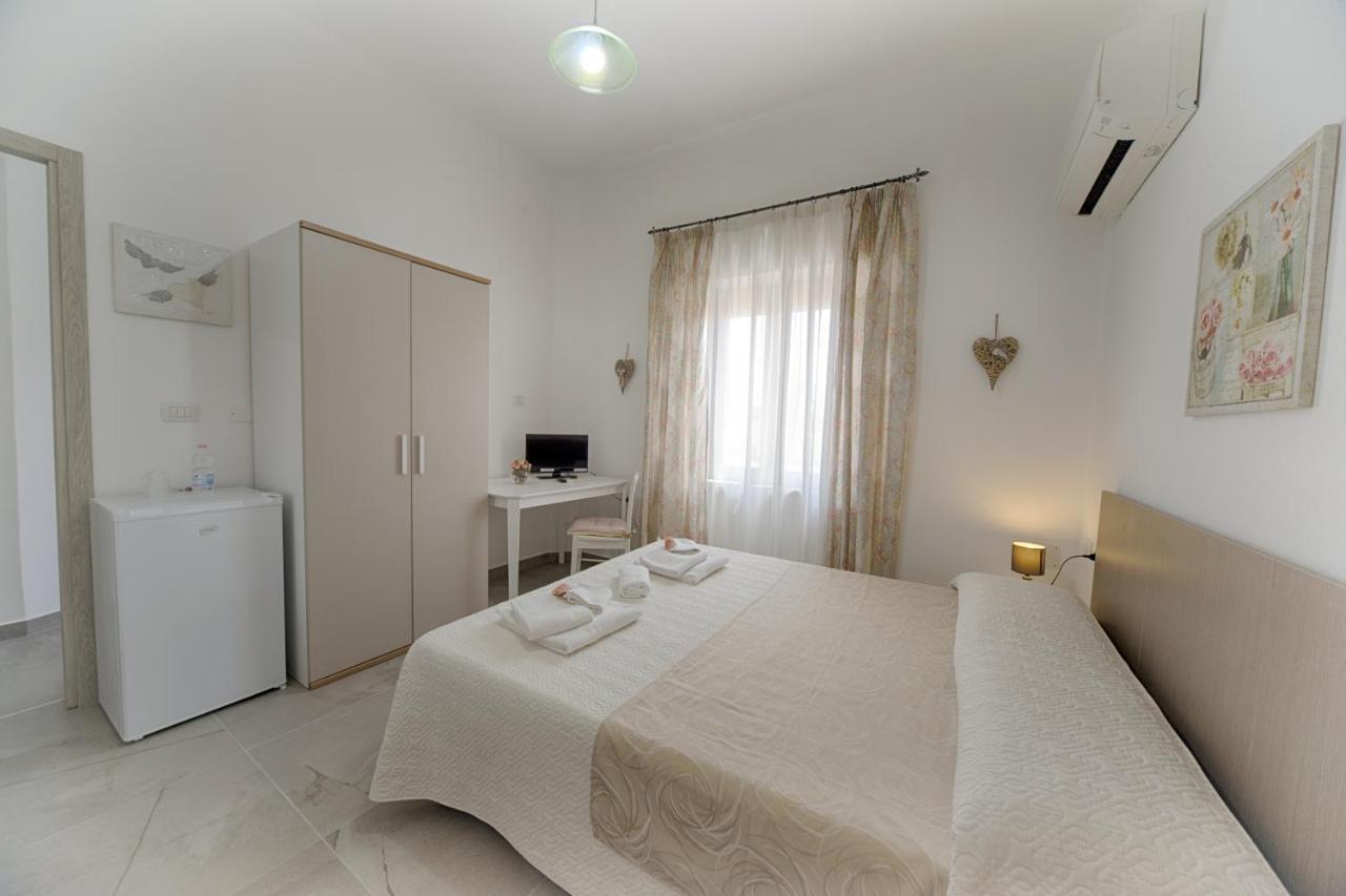 Casa Lucia Hotel Olbia Exterior photo