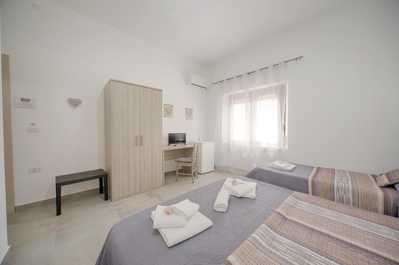 Casa Lucia Hotel Olbia Exterior photo